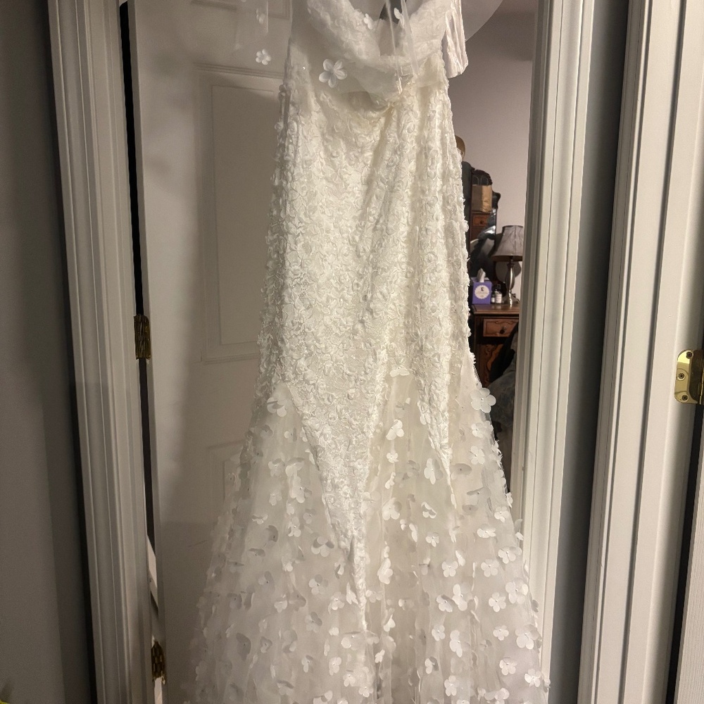 Bridal gown strapless with shoulder cover